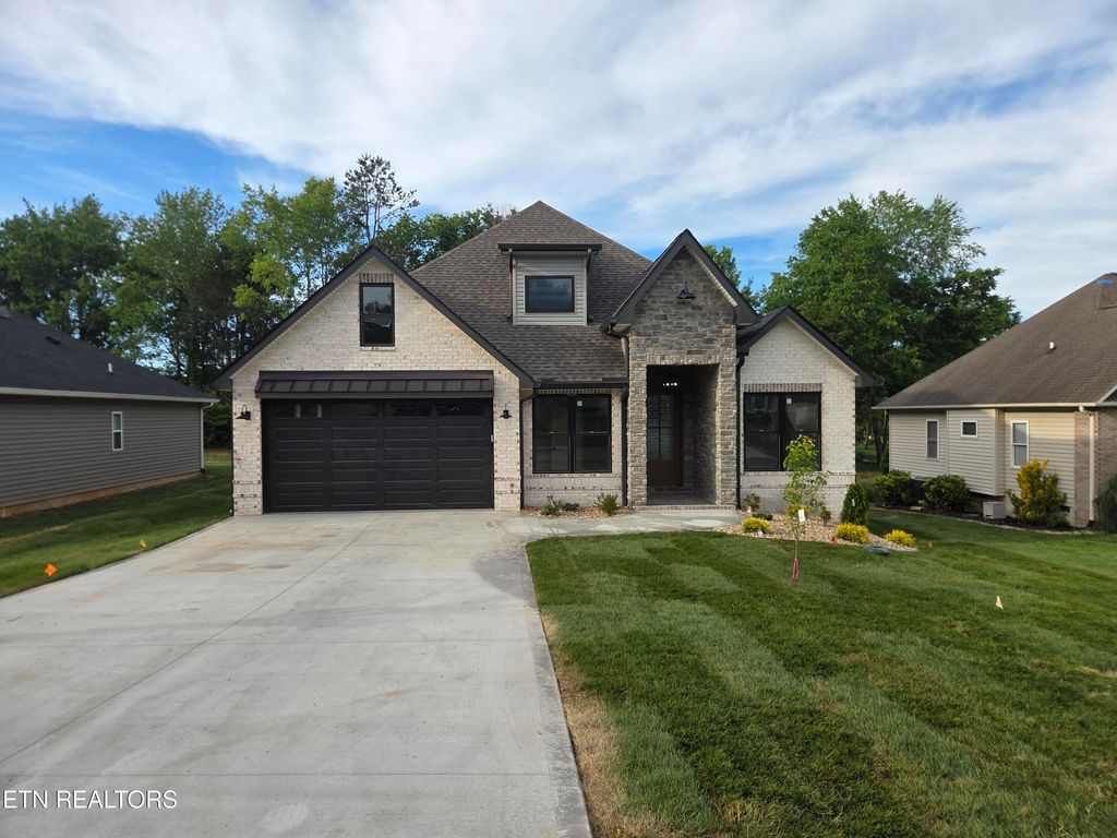 Photo of 207 Ogana Lane, Loudon, TN 37774 (MLS # 1340183)