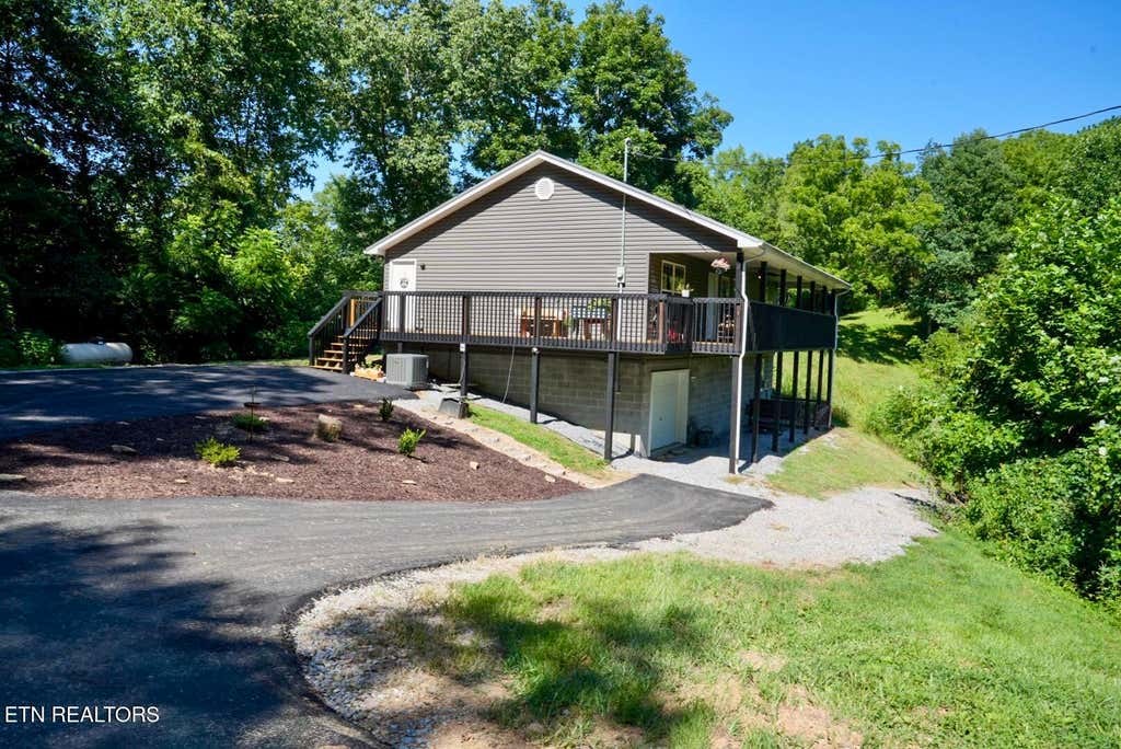 Photo of 1688 Goodwater Rd, Bybee, TN 37713 (MLS # 1348872)