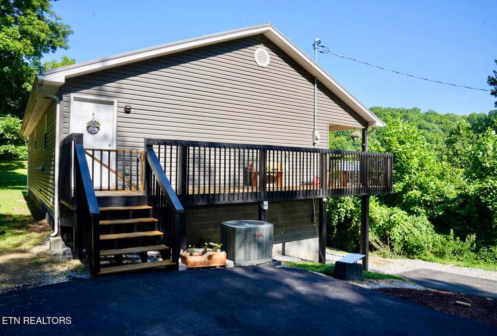 Photo of 1688 Goodwater Rd, Bybee, TN 37713 (MLS # 1348872)