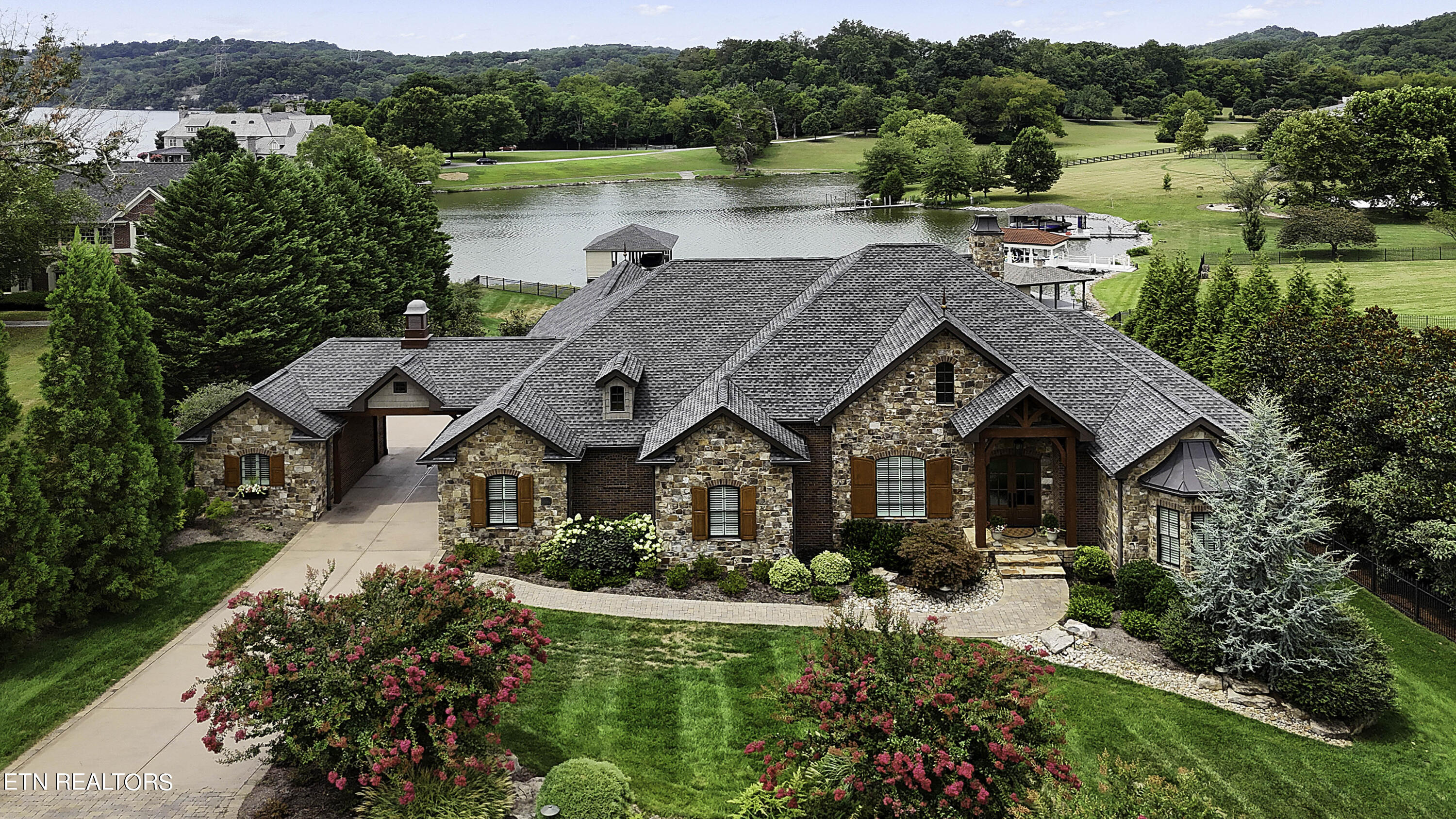 8711 Inlet Drive

                                                                             Knoxville                                

                                    , TN - $3,950,000