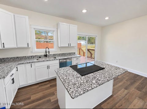 Tiny photo for 127 Tonawanda Trl, Madisonville, TN 37354 (MLS # 1354955)