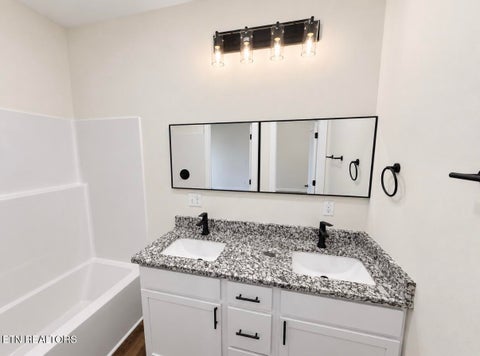 Tiny photo for 127 Tonawanda Trl, Madisonville, TN 37354 (MLS # 1354955)