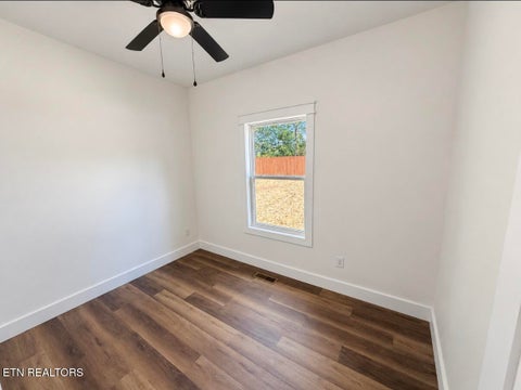 Tiny photo for 127 Tonawanda Trl, Madisonville, TN 37354 (MLS # 1354955)