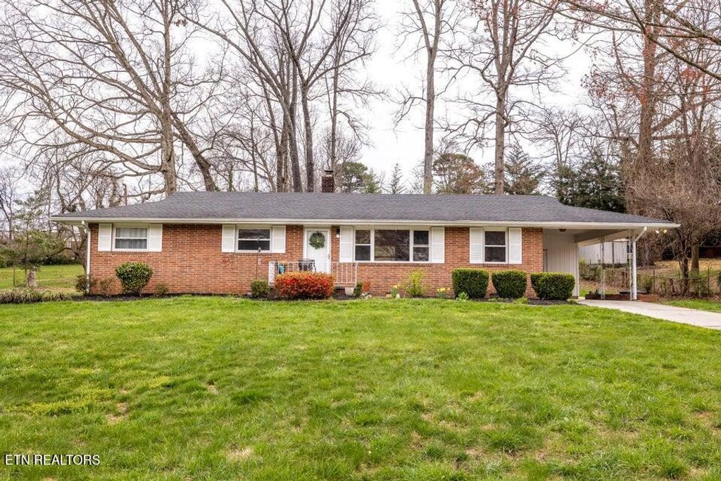 Photo of 4706 Mildred Drive, Knoxville, TN 37914 (MLS # 1332837)