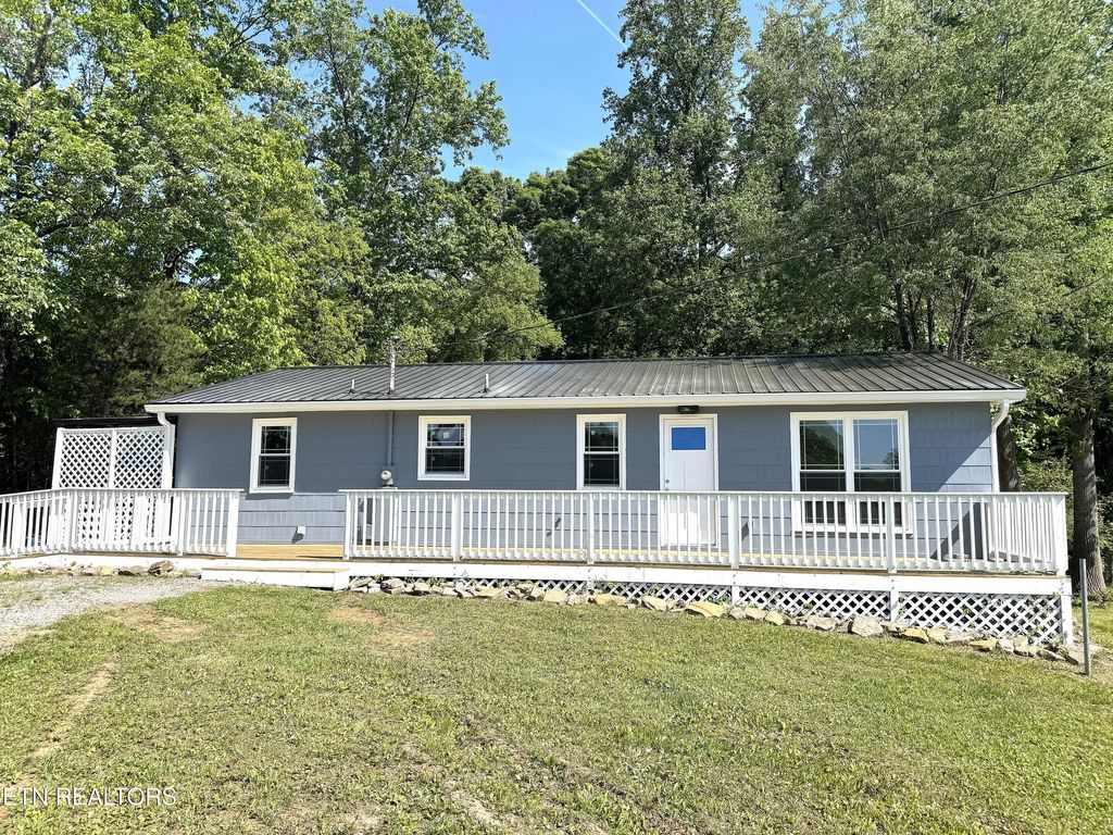 Photo of 1218 Cassell Drive, Knoxville, TN 37912 (MLS # 1339724)