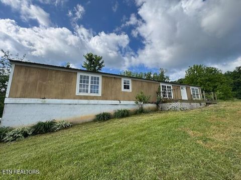 320 Countryside Circle Jacksboro TN 37757