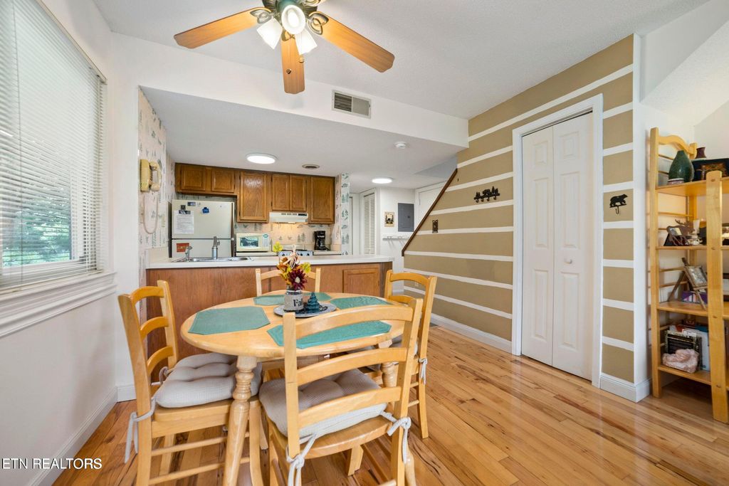 Photo of 1380 Ski View Drive, Gatlinburg, TN 37738 (MLS # 1316060)