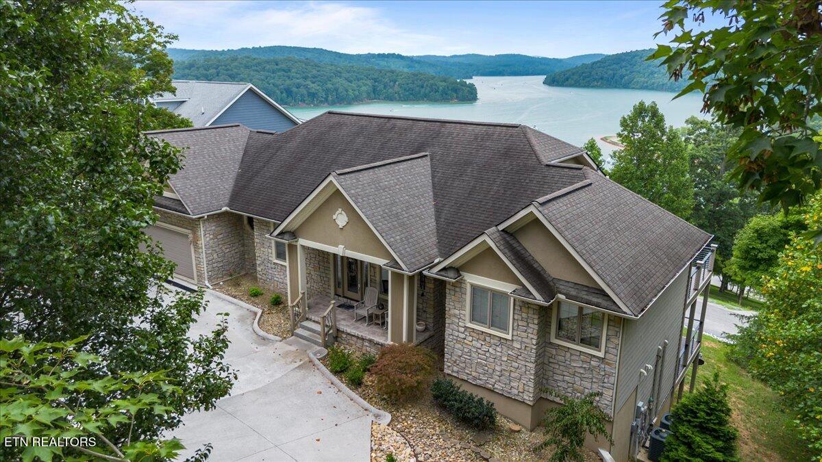 124 Smokeys Point