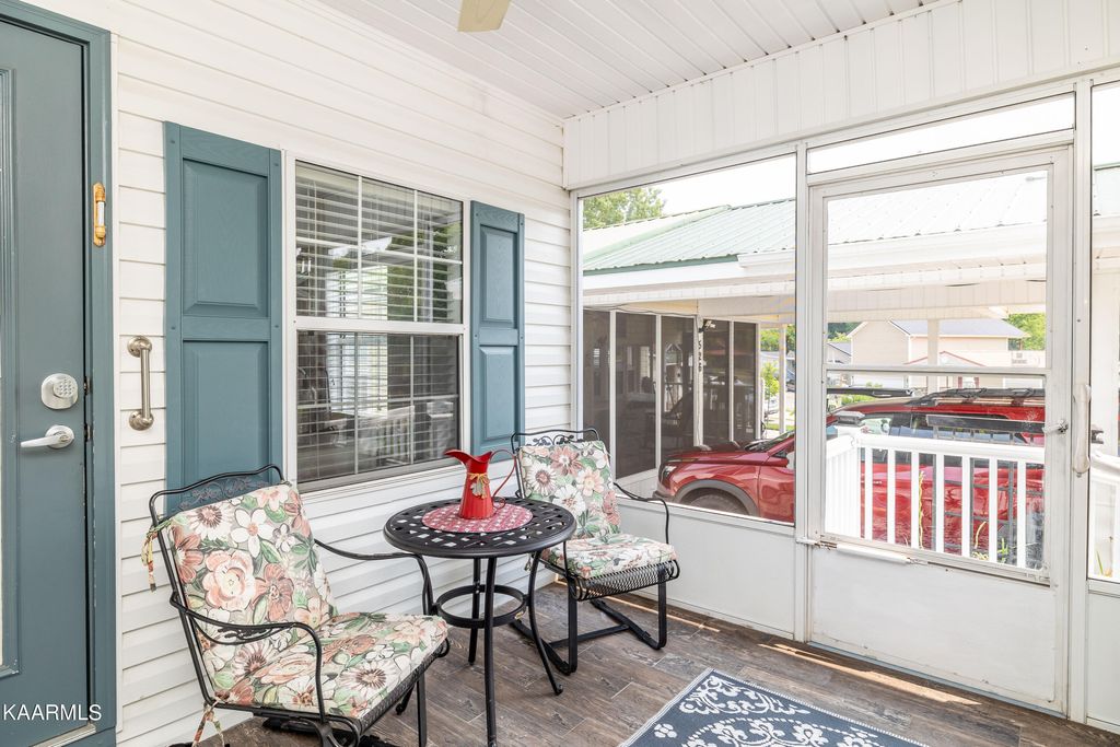 Photo of 528 Flamingo Circle, Townsend, TN 37882 (MLS # 1233709)