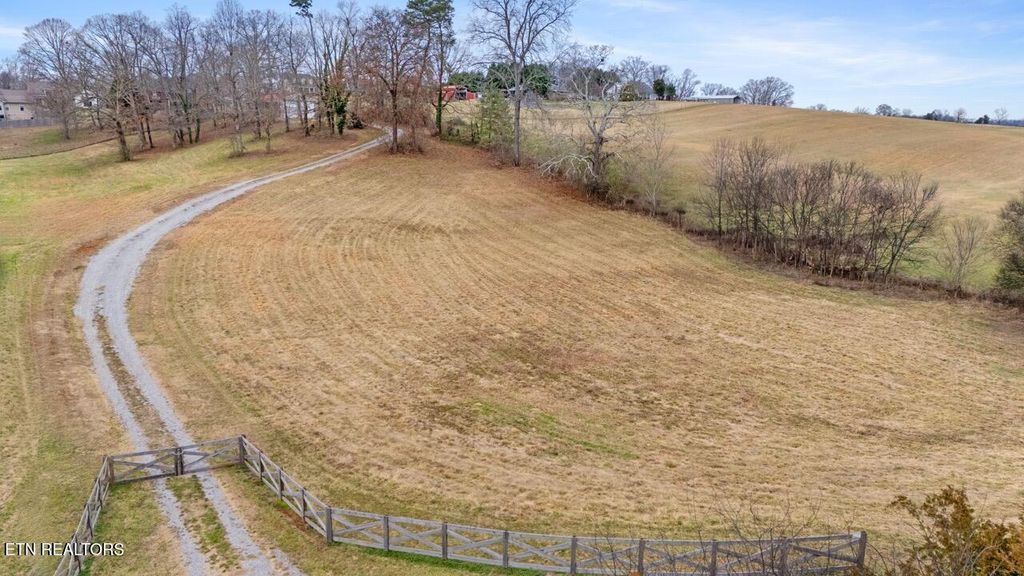 Photo of 1231 Walker Road Rd, Maryville, TN 37801 (MLS # 1326662)