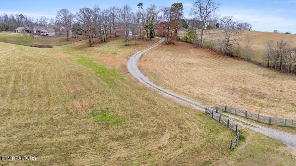 Photo of 1231 Walker Road Rd, Maryville, TN 37801 (MLS # 1326662)