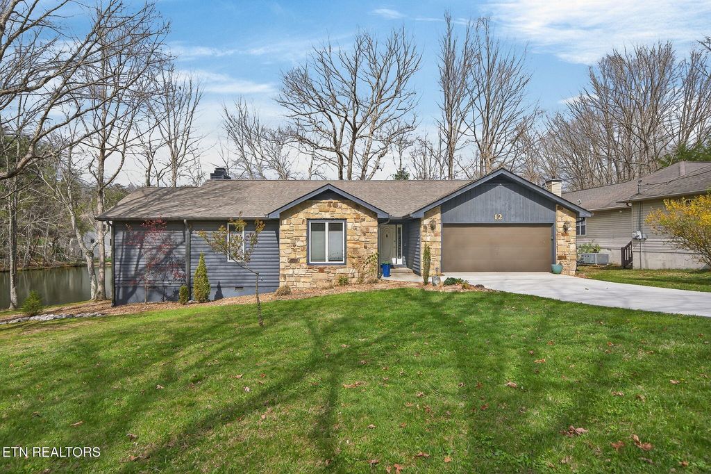 Photo of 12 Edinburgh Terrace, Fairfield Glade, TN 38558 (MLS # 1335270)