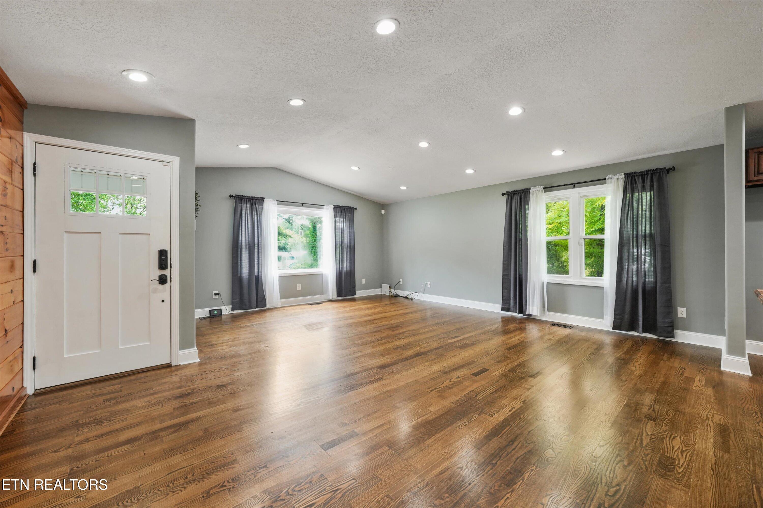 79 Reservoir Rd