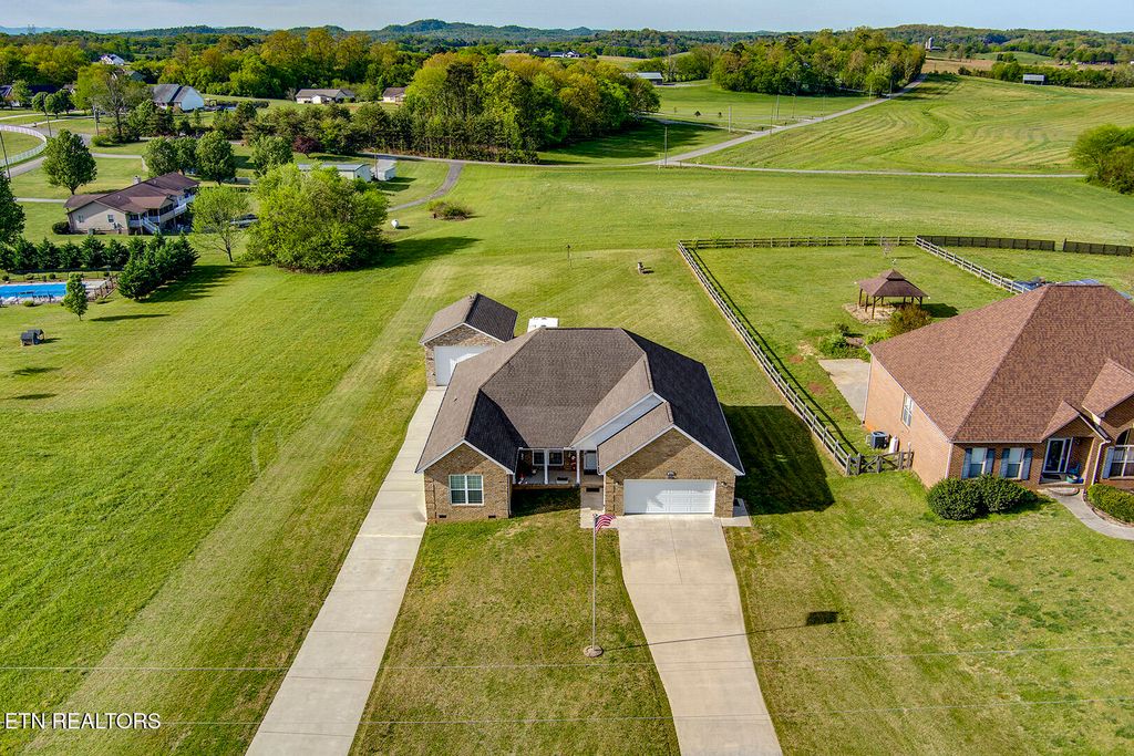 Photo of 1054 Disco Loop Rd, Friendsville, TN 37737 (MLS # 1336399)