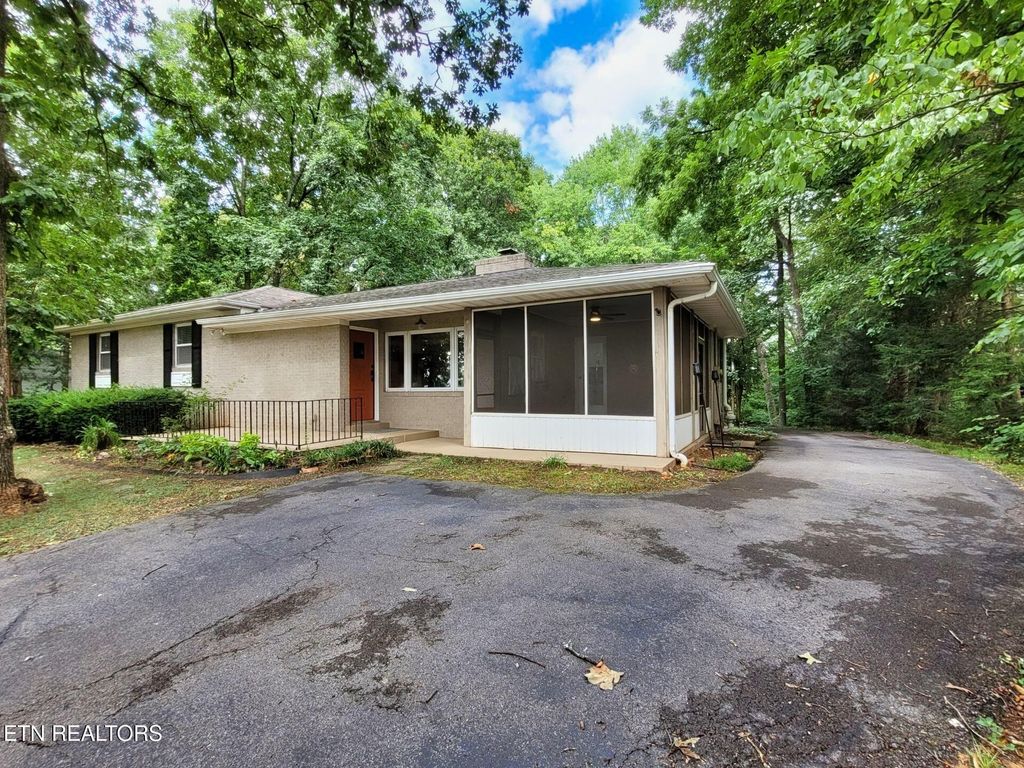 Photo of 11153 Sonja Drive, Knoxville, TN 37934 (MLS # 1310441)