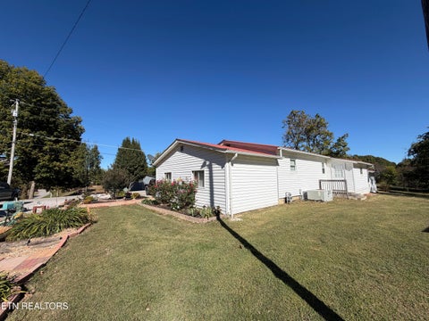 Tiny photo for 841 Yellow Cliff Rd, Jamestown, TN 38556 (MLS # 1359693)