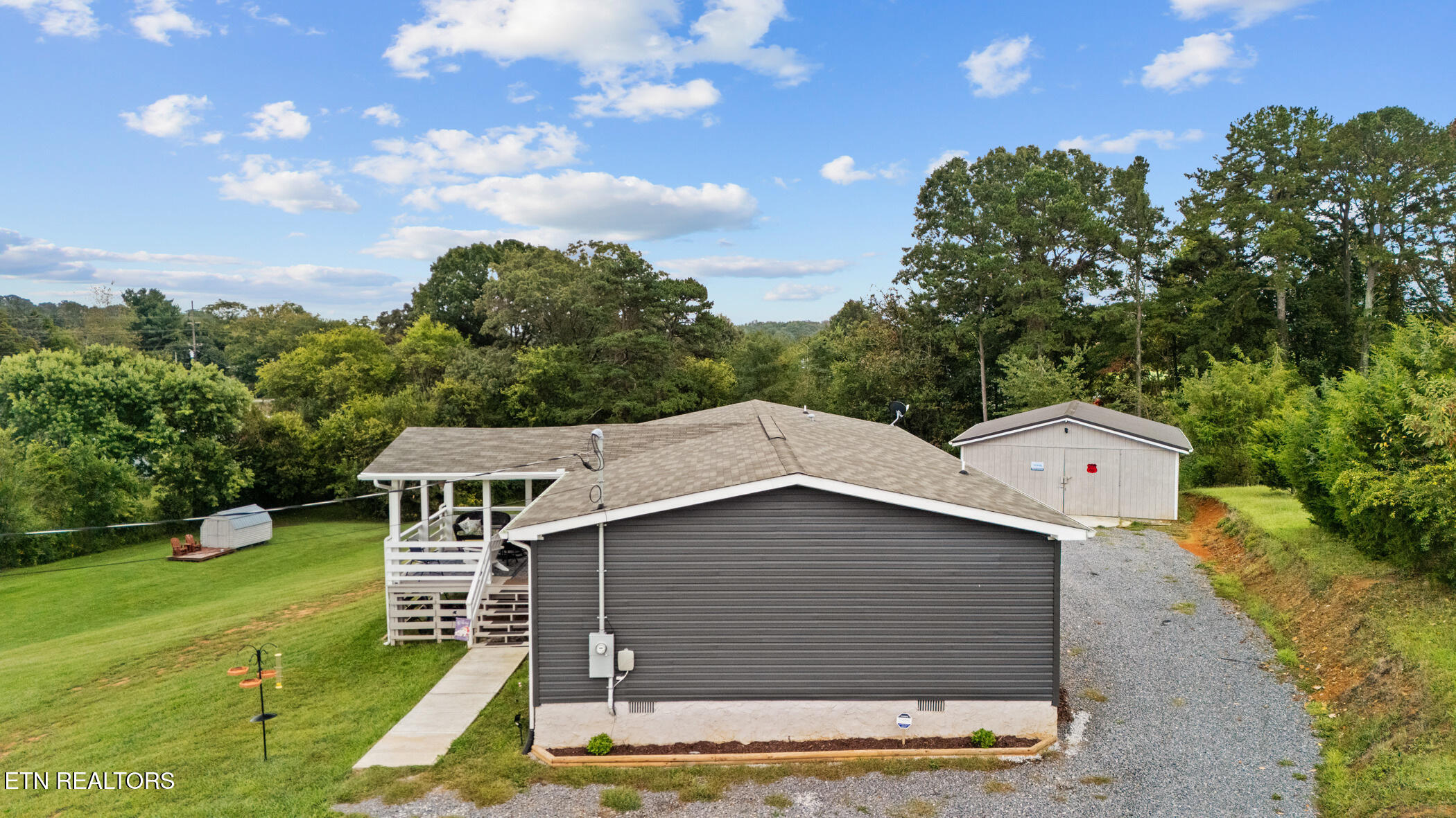 1185 Chestnut Grove Rd