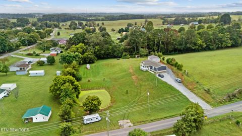 1185 Chestnut Grove Rd Dandridge TN 37725