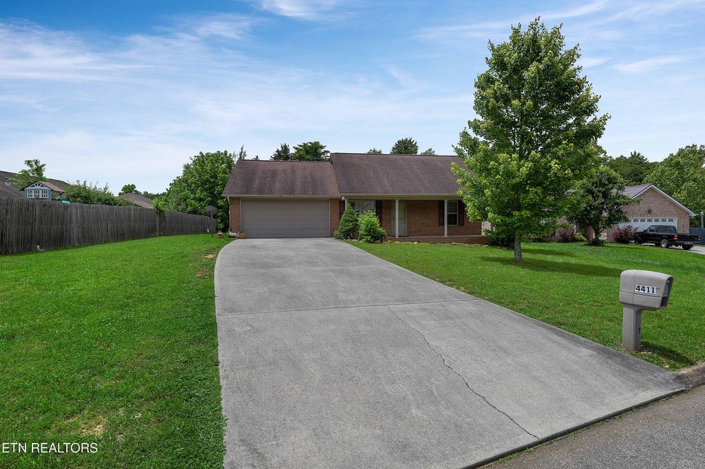 Photo of 4411 Waldon Pond Ln, Corryton, TN 37721 (MLS # 1302851)