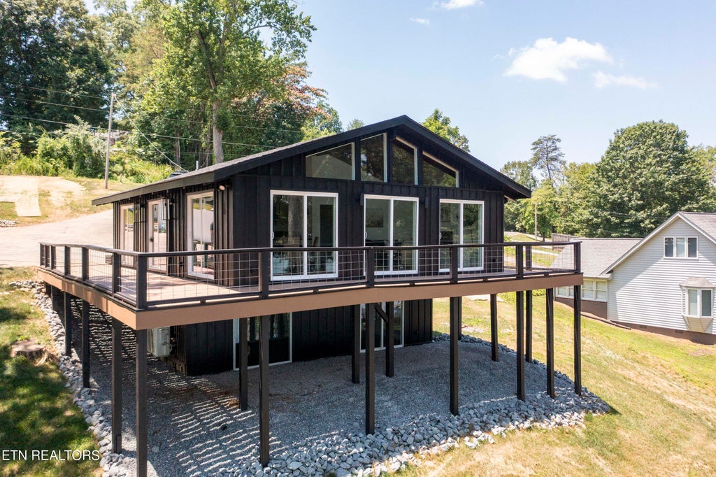 Photo of 1021 Scenic Lakeview Drive, Spring City, TN 37381 (MLS # 1267448)