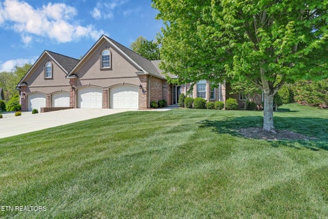 Photo of 150 Lafayette Terrace #28, Crossville, TN 38558 (MLS # 1347893)