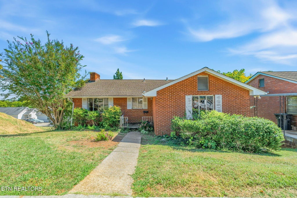 Photo of 1500 Exeter Ave, Knoxville, TN 37921 (MLS # 1358135)