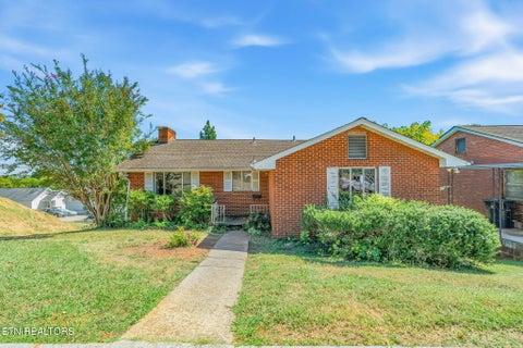 Photo of 1500 Exeter Ave, Knoxville, TN 37921 (MLS # 1358135)