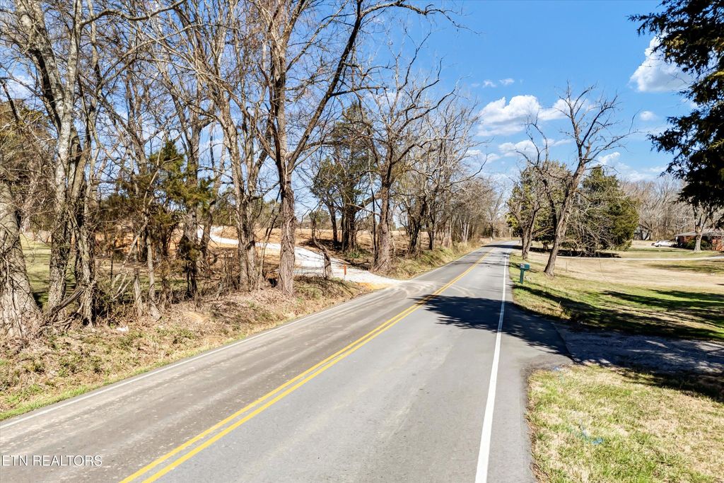 Photo of 2042 Niles Ferry Rd, Madisonville, TN 37354 (MLS # 1290046)