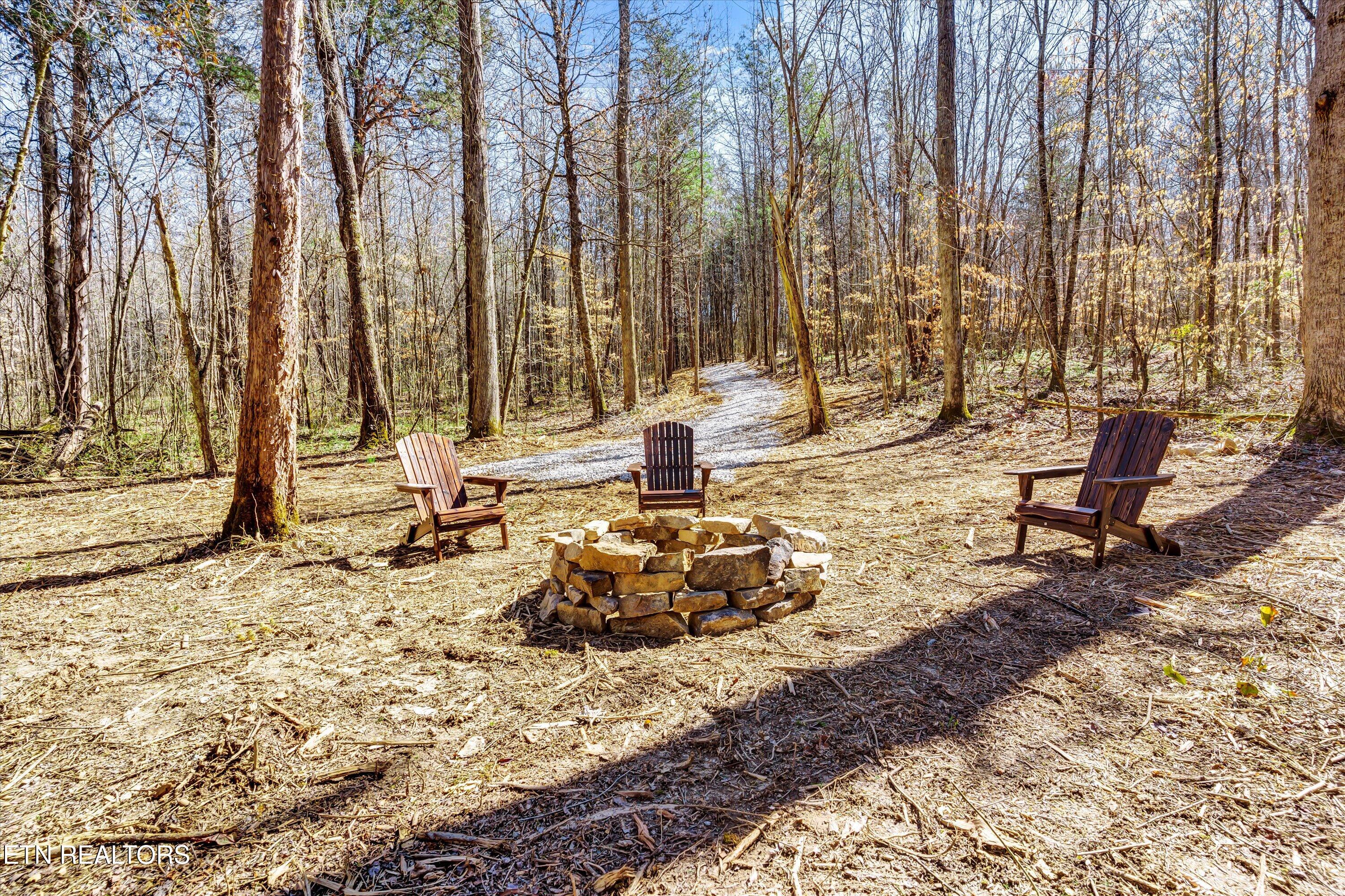 2042 Niles Ferry Rd