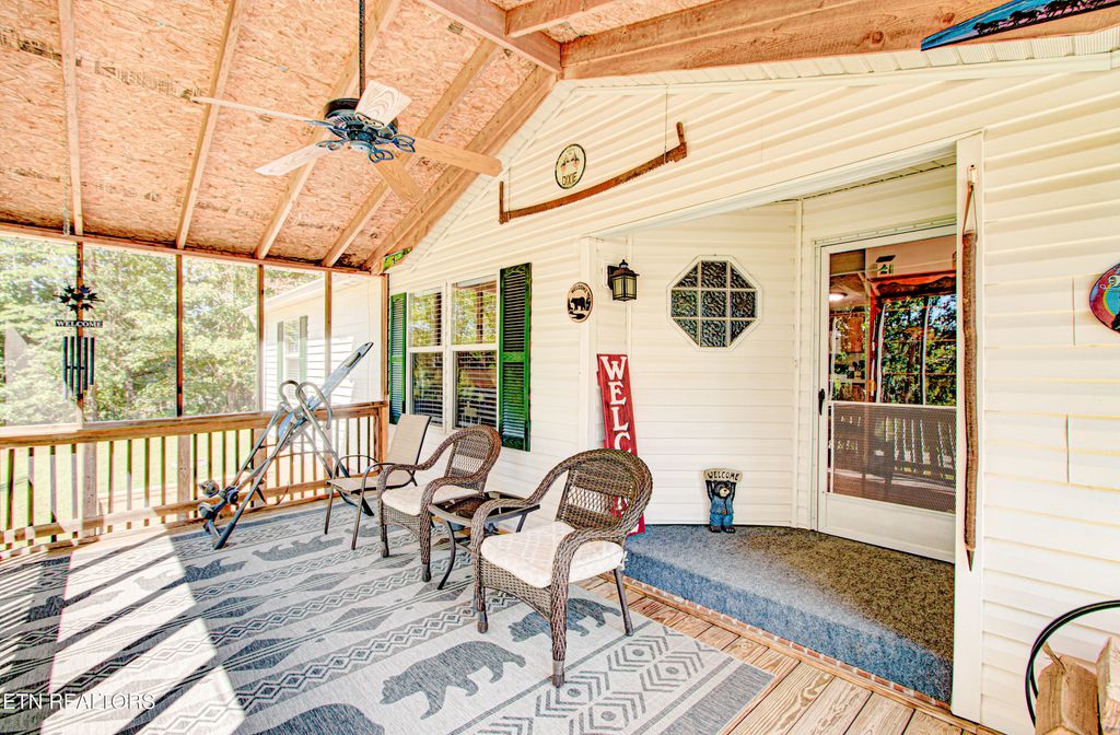 Photo of 925 Cloyds Church Rd, Greenback, TN 37742 (MLS # 1315641)