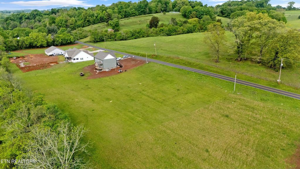 Photo of 326 Roddy Branch Rd, Rockford, TN 37853 (MLS # 1298501)