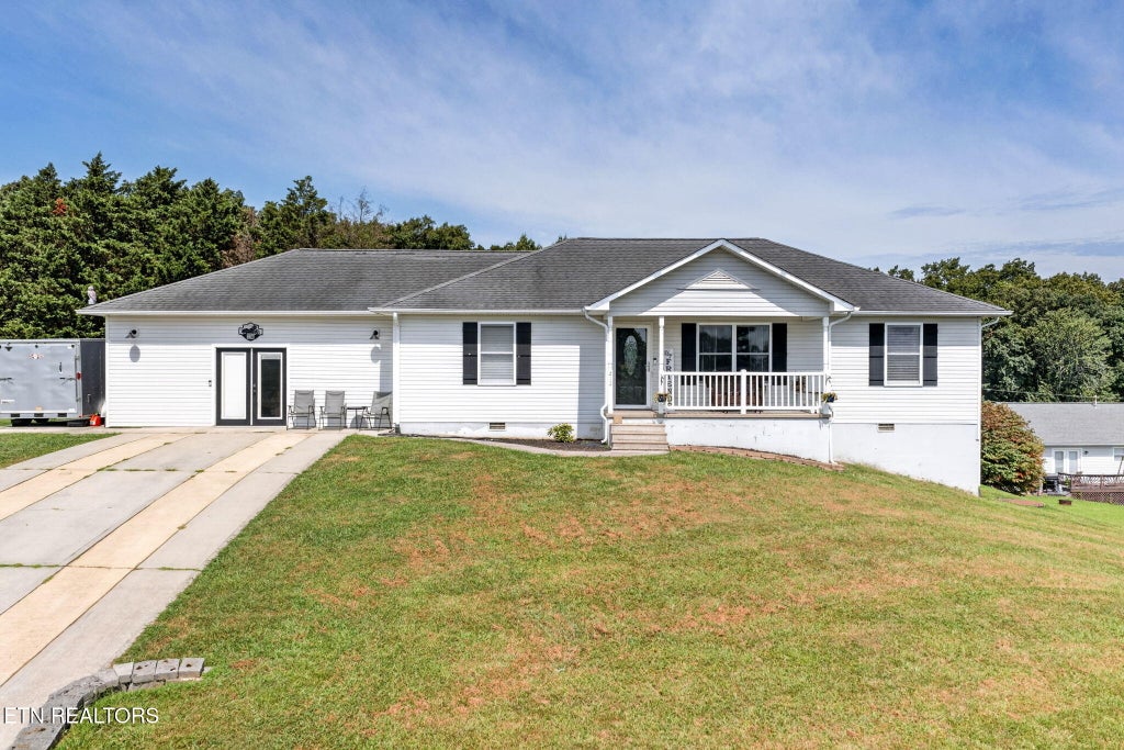 Photo of 212 Bayberry Drive, Crossville, TN 38555 (MLS # 1353546)