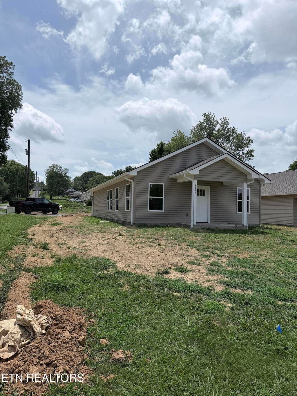 Photo of 2532 E Clark Ave, Maryville, TN 37804 (MLS # 1345270)