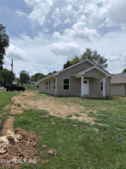 Photo of 2532 E Clark Ave, Maryville, TN 37804 (MLS # 1345270)