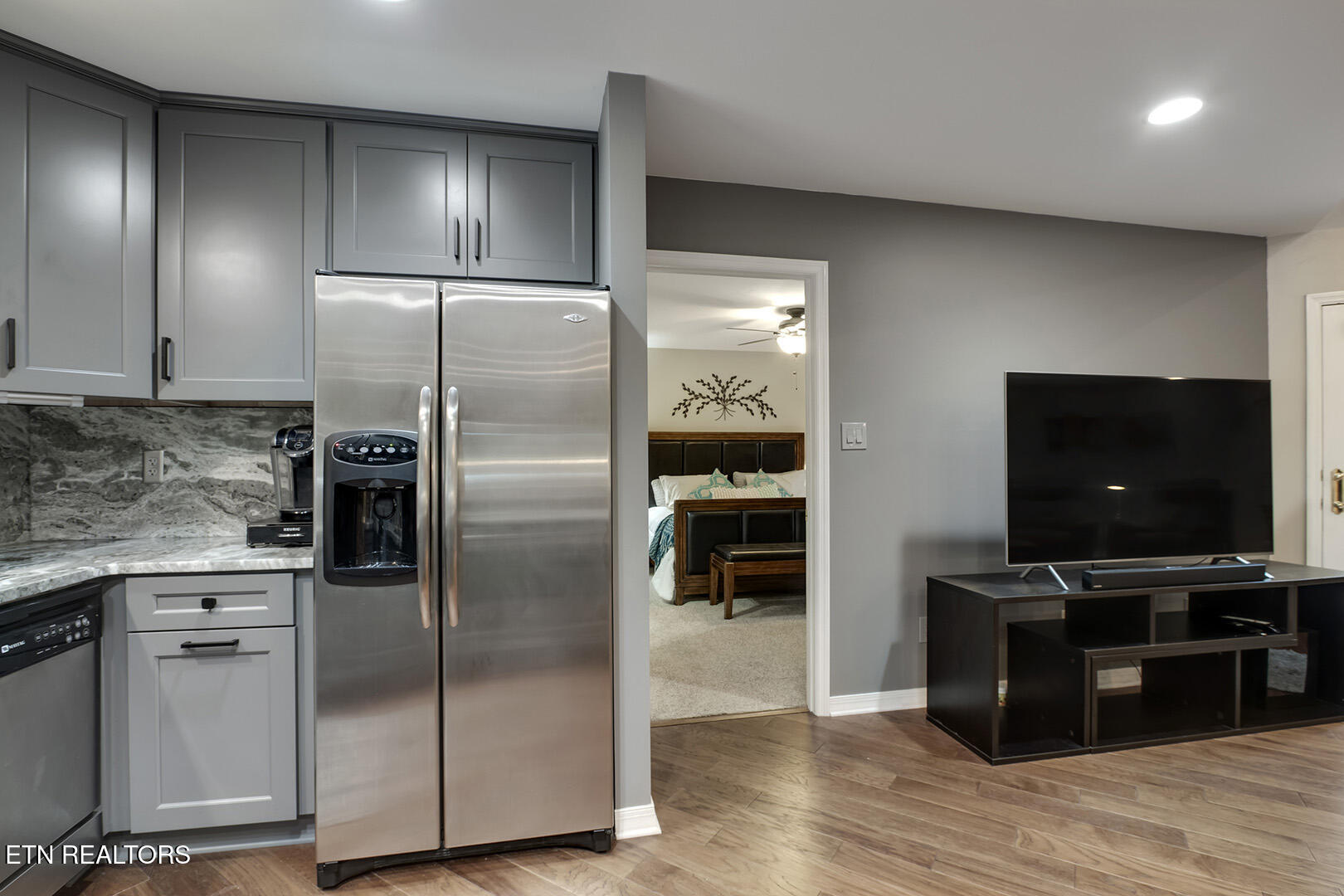 Loudon, Tennessee 37774, United States, 4 Bedrooms Bedrooms, ,3 BathroomsBathrooms,Residential,Active,191897