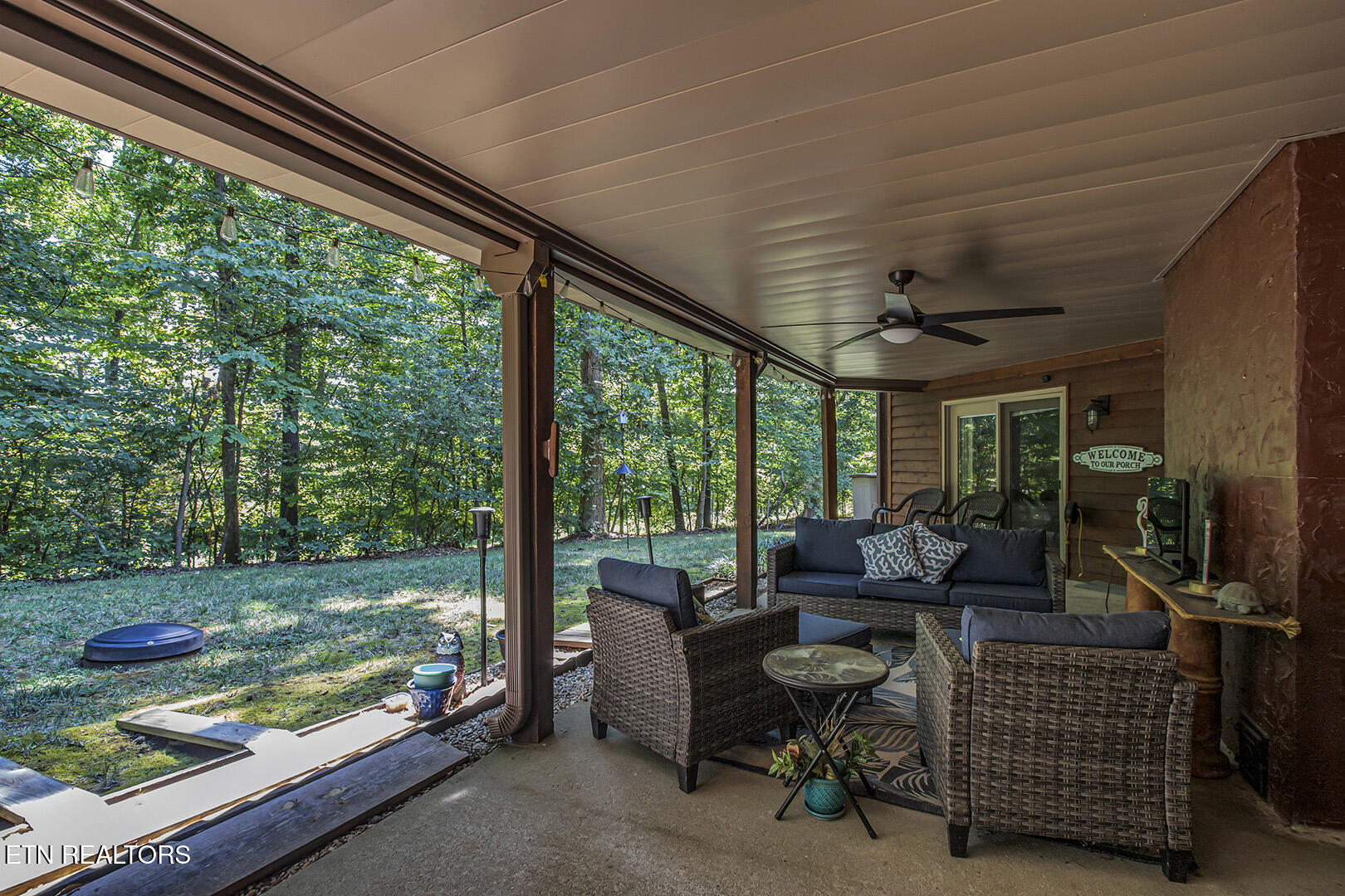 Loudon, Tennessee 37774, United States, 4 Bedrooms Bedrooms, ,3 BathroomsBathrooms,Residential,Active,191897