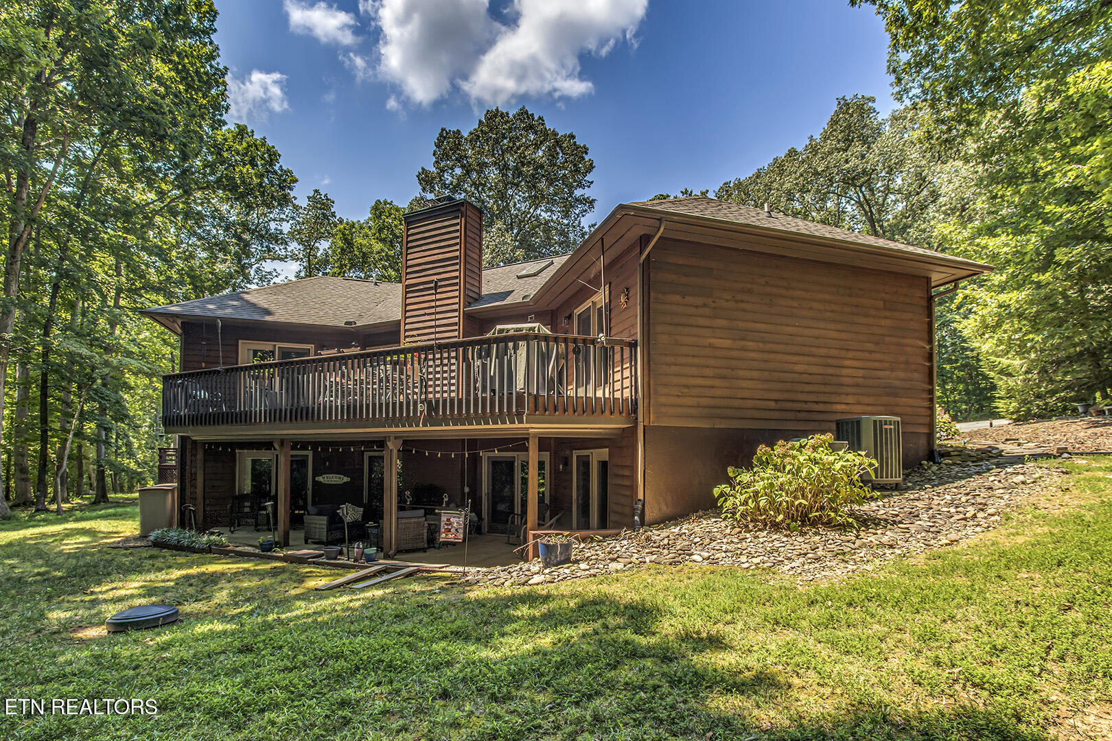 Loudon, Tennessee 37774, United States, 4 Bedrooms Bedrooms, ,3 BathroomsBathrooms,Residential,Active,191897