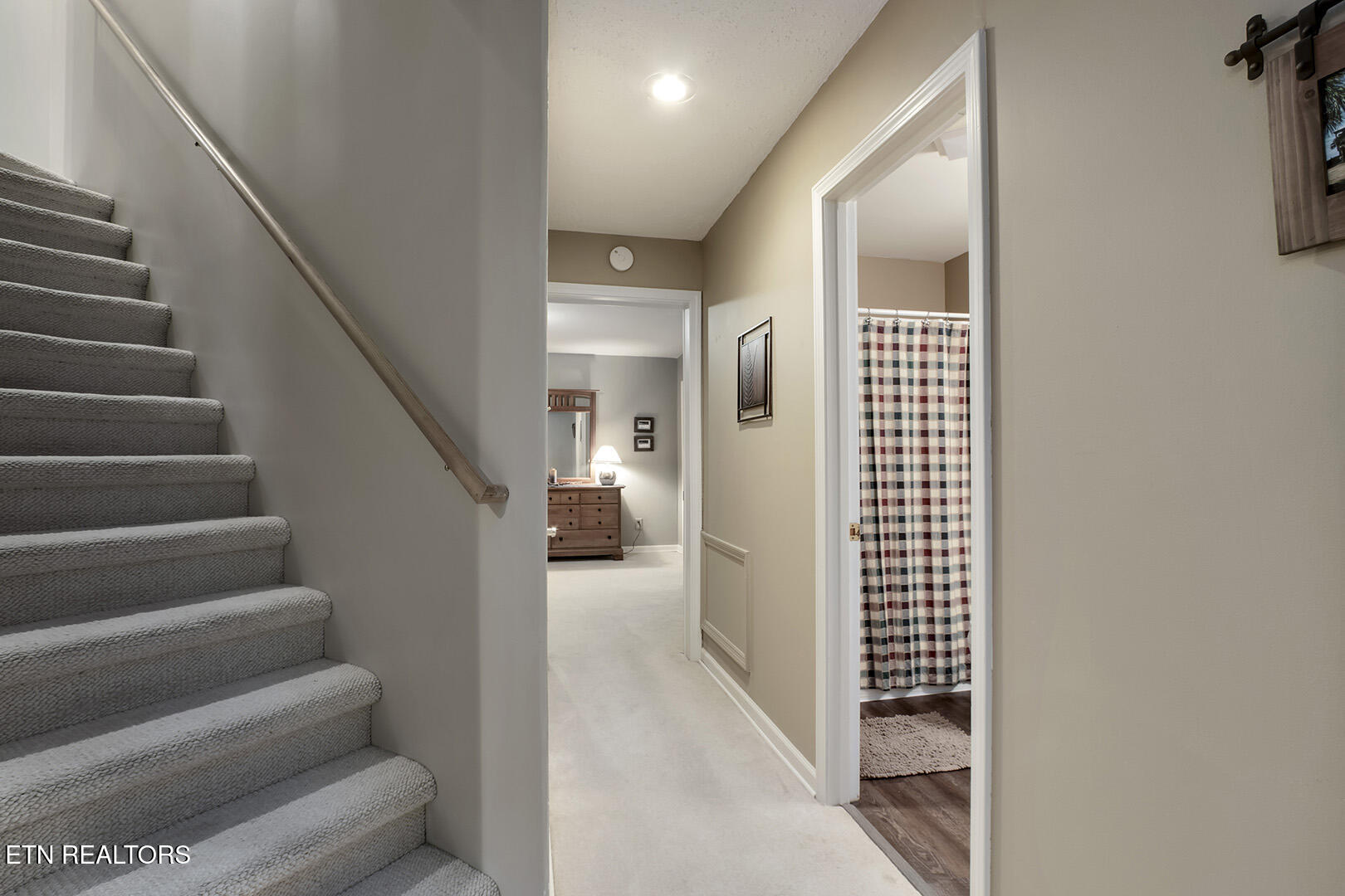 Loudon, Tennessee 37774, United States, 4 Bedrooms Bedrooms, ,3 BathroomsBathrooms,Residential,Active,191897