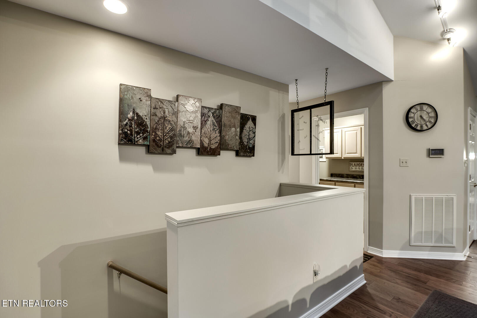 Loudon, Tennessee 37774, United States, 4 Bedrooms Bedrooms, ,3 BathroomsBathrooms,Residential,Active,191897