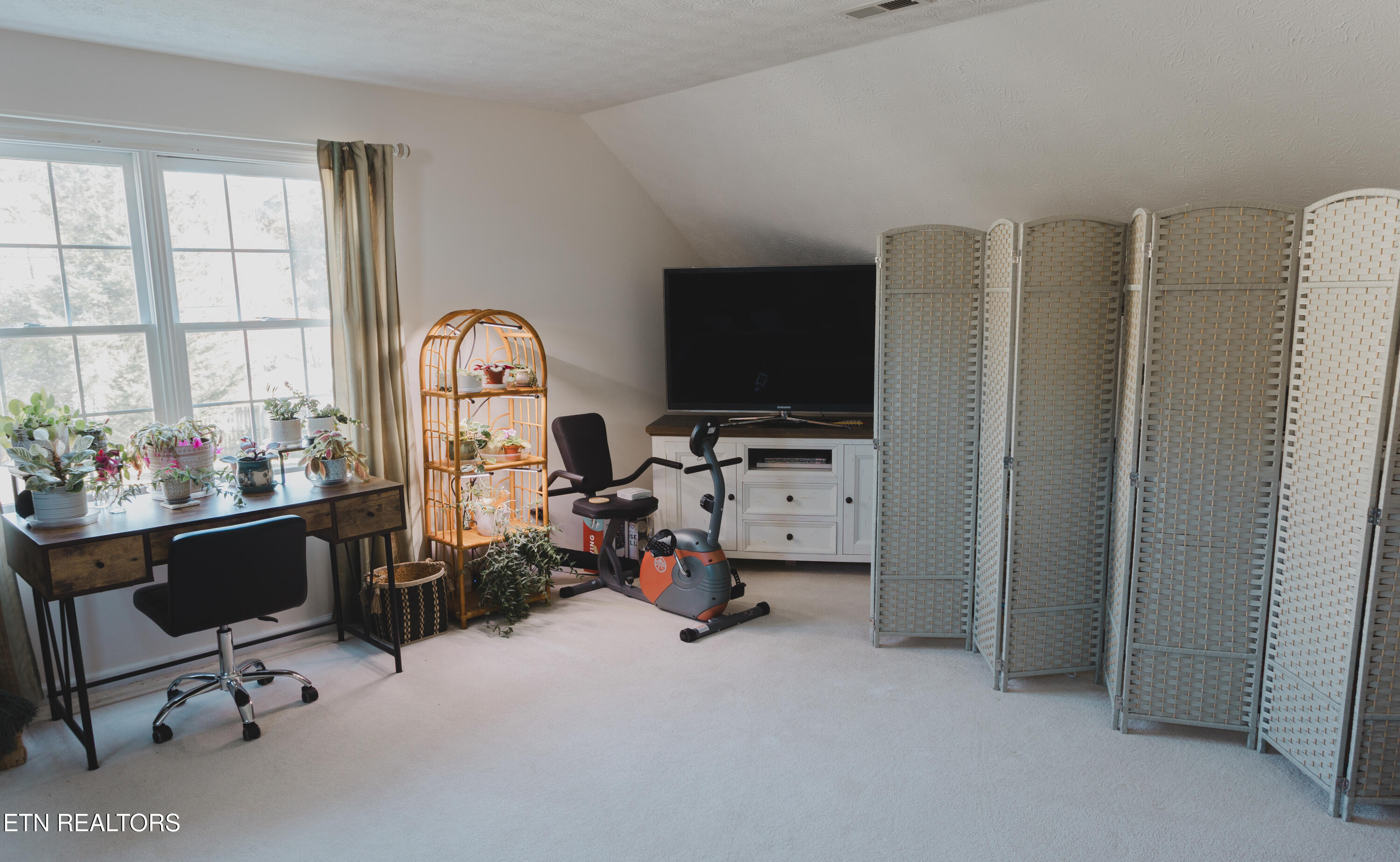 Knoxville, Tennessee 37923, United States, 3 Bedrooms Bedrooms, ,3 BathroomsBathrooms,Residential,Active,239144