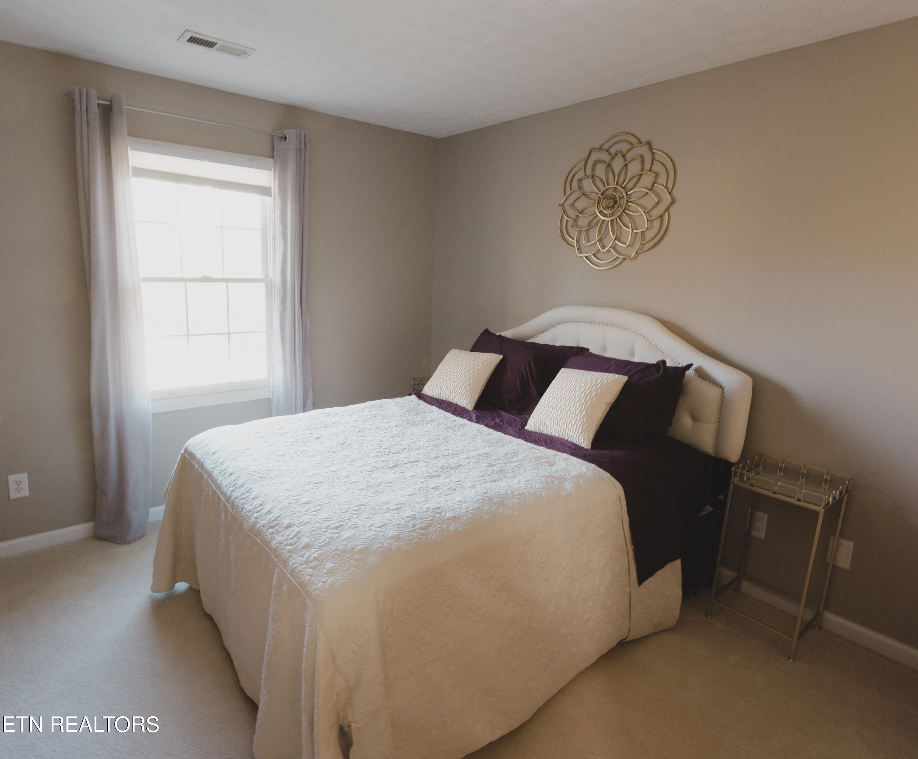 Knoxville, Tennessee 37923, United States, 3 Bedrooms Bedrooms, ,3 BathroomsBathrooms,Residential,Active,239144