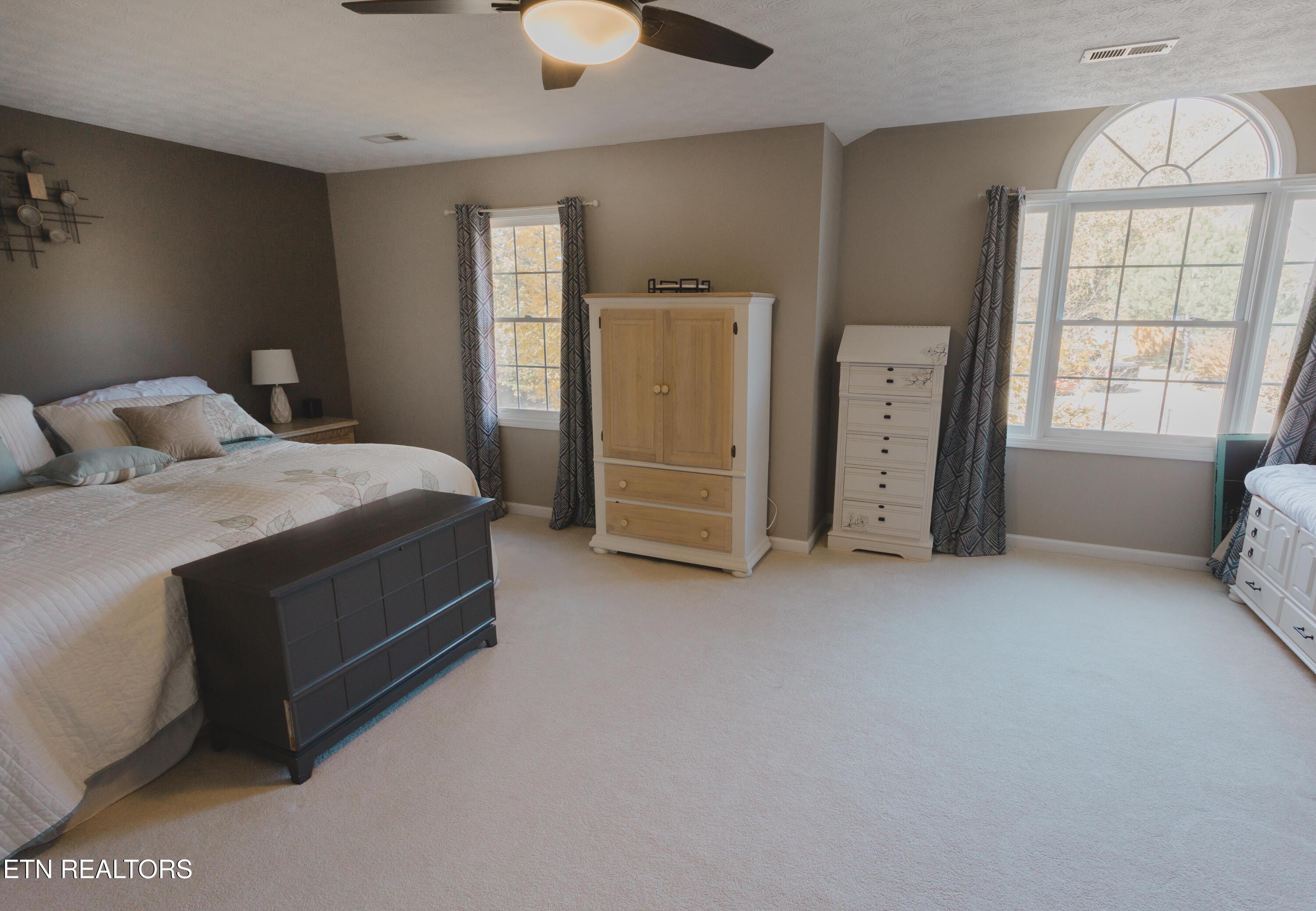 Knoxville, Tennessee 37923, United States, 3 Bedrooms Bedrooms, ,3 BathroomsBathrooms,Residential,Active,239144