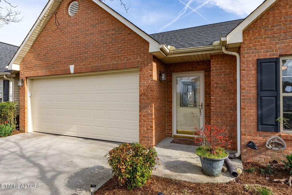 Photo of 3708 Tilbury Way, Knoxville, TN 37921 (MLS # 1331767)
