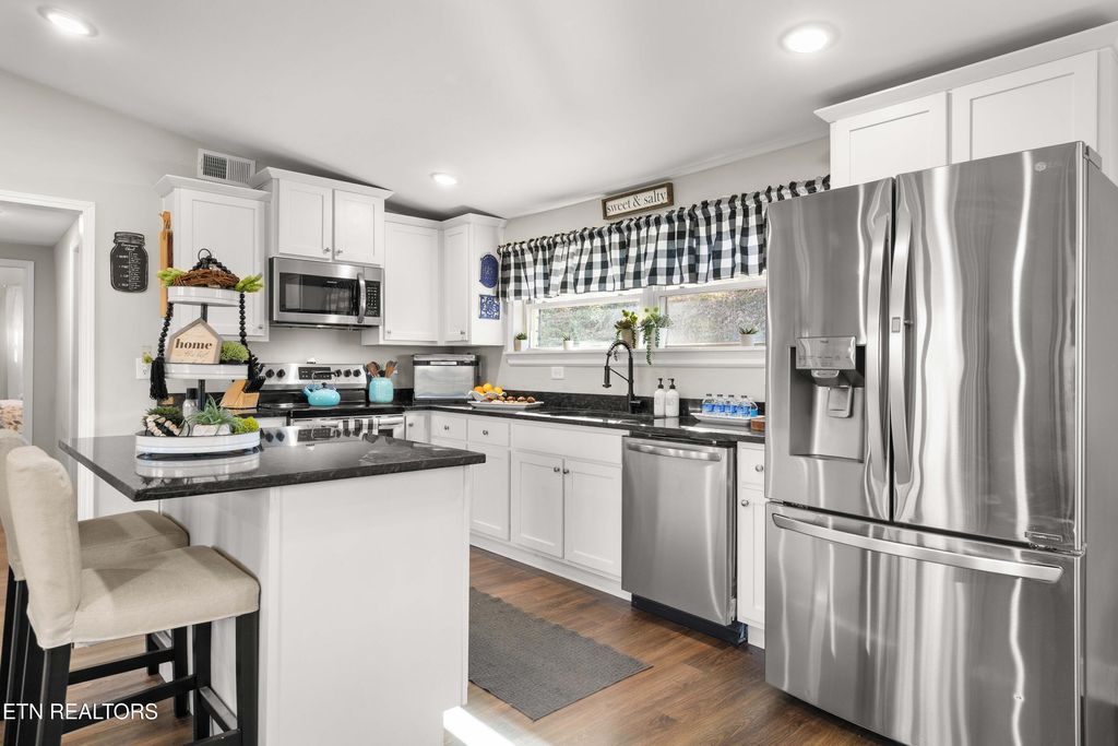 Photo of 507 Short St, Athens, TN 37303 (MLS # 1332743)