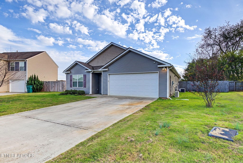 Photo of 2569 Cottonwood Drive, Sevierville, TN 37876 (MLS # 1360665)