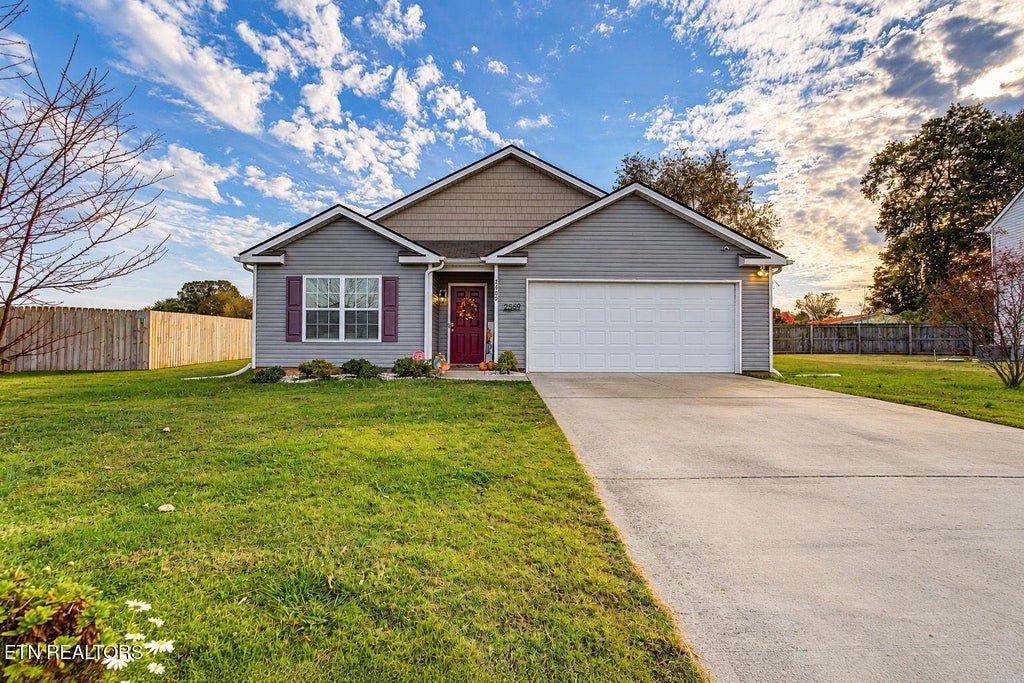 Photo of 2569 Cottonwood Drive, Sevierville, TN 37876 (MLS # 1360665)