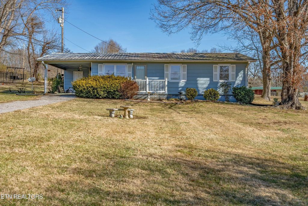 Photo of 1747 Fairview Rd, Oliver Springs, TN 37840 (MLS # 1287990)