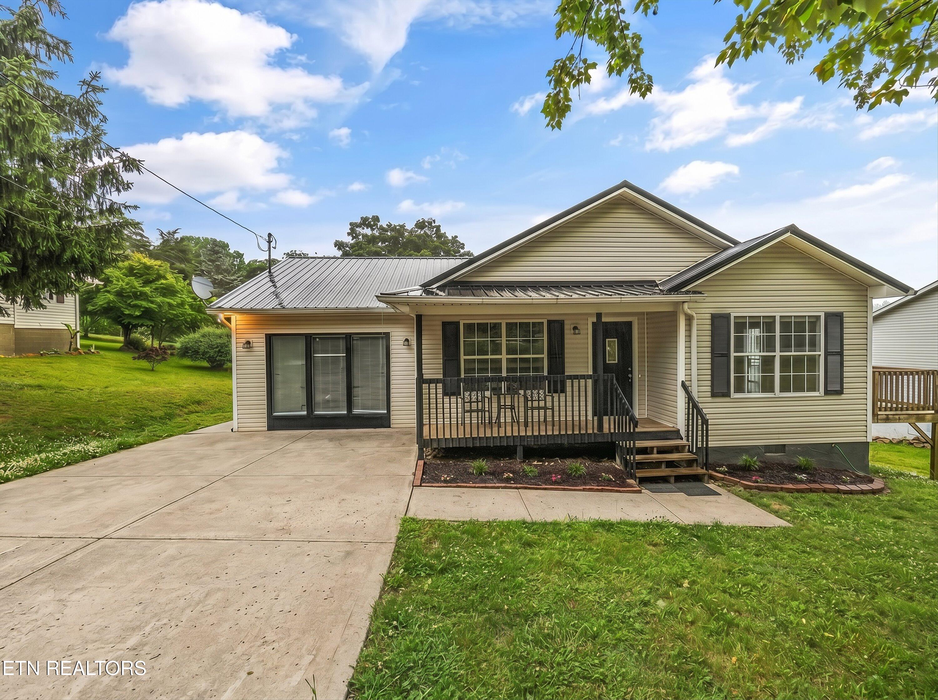 8002 Hill Rd