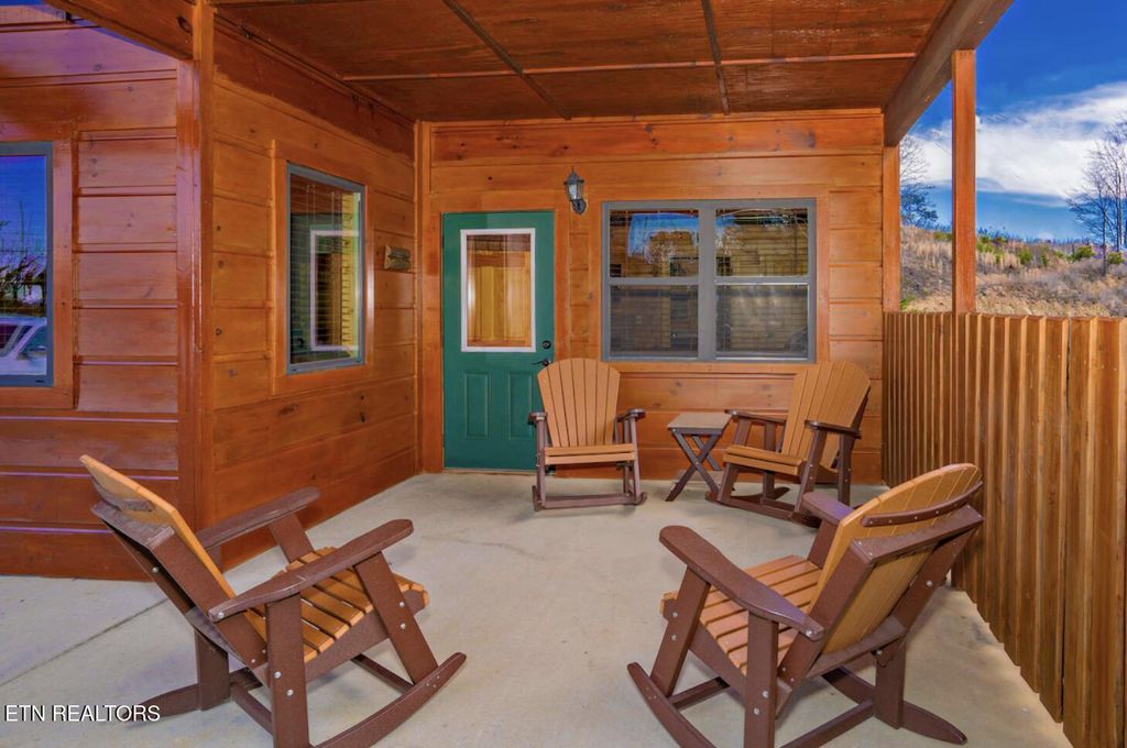 Photo of 935 McMakin Way, Pigeon Forge, TN 37863 (MLS # 1336553)