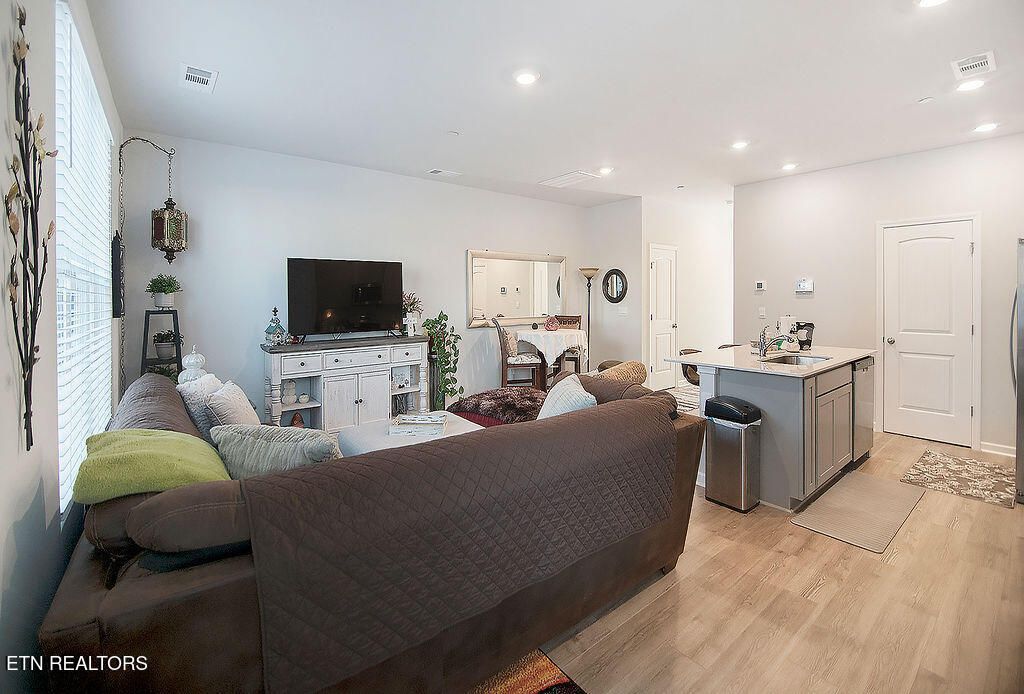 Photo of 191 Dale Mires Lane, Baxter, TN 38544 (MLS # 1327694)